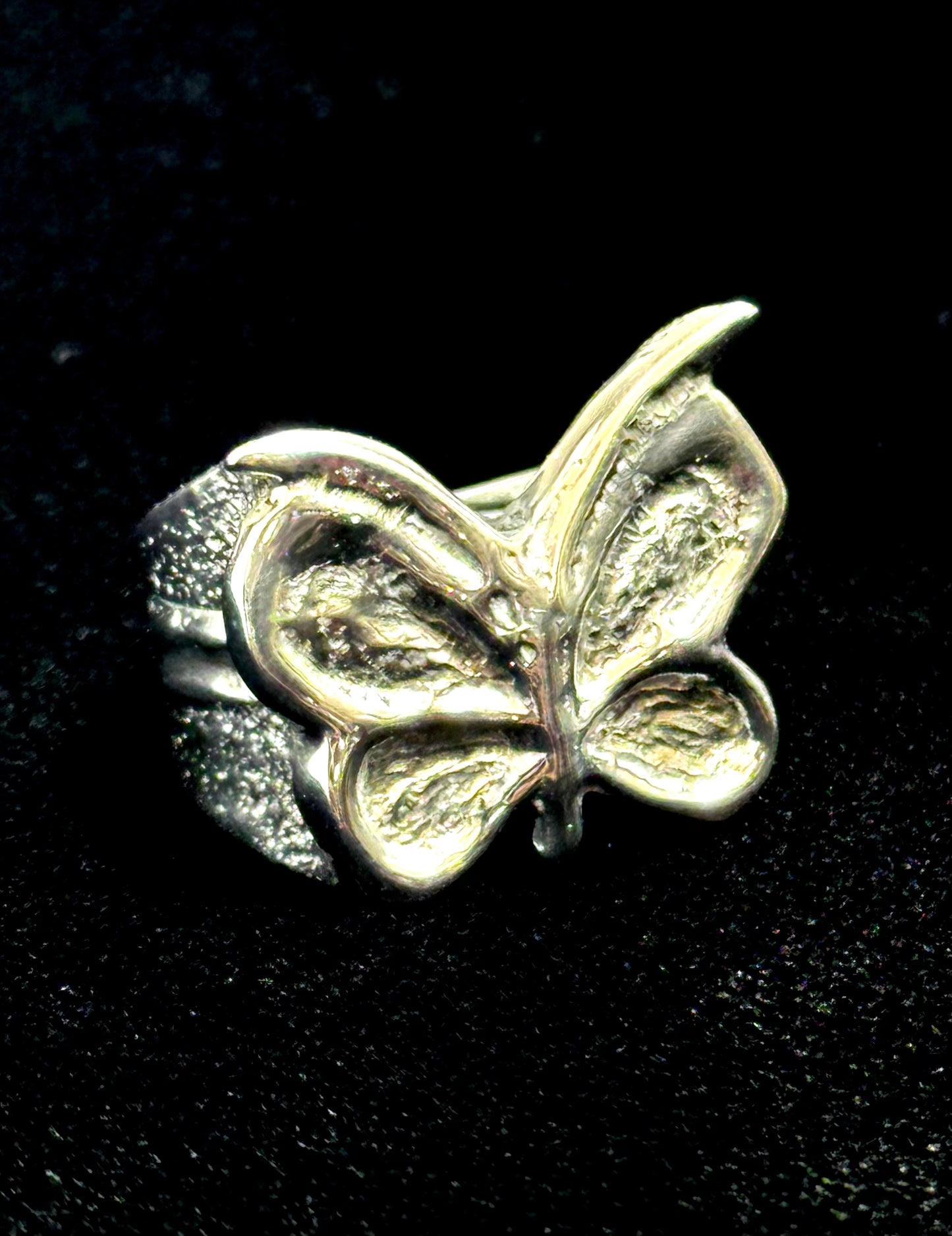 Butterfly ring