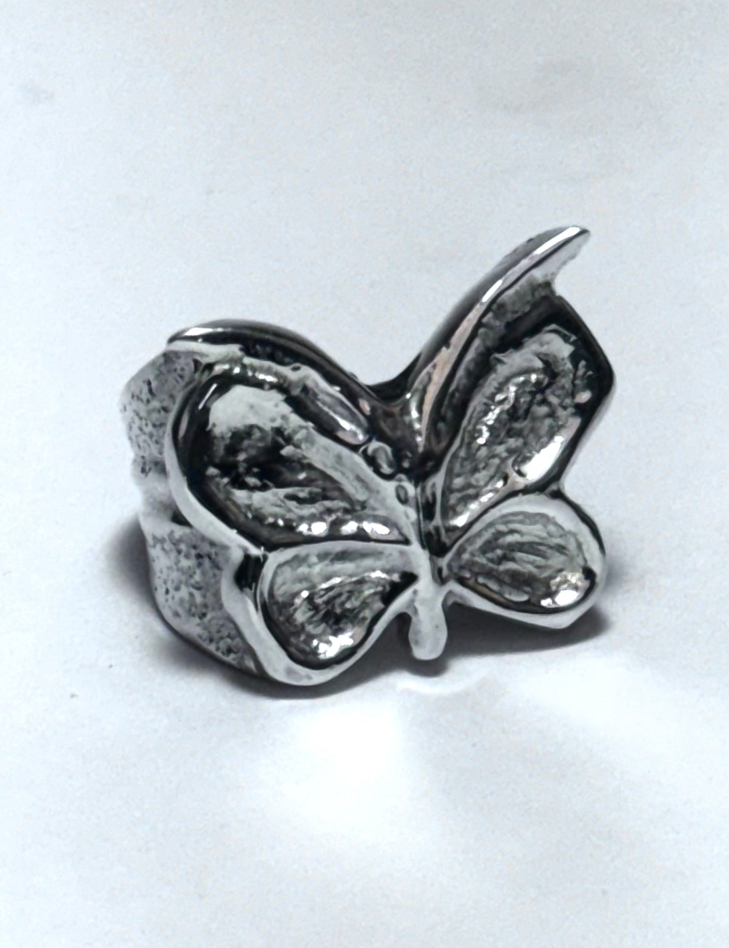 Butterfly ring