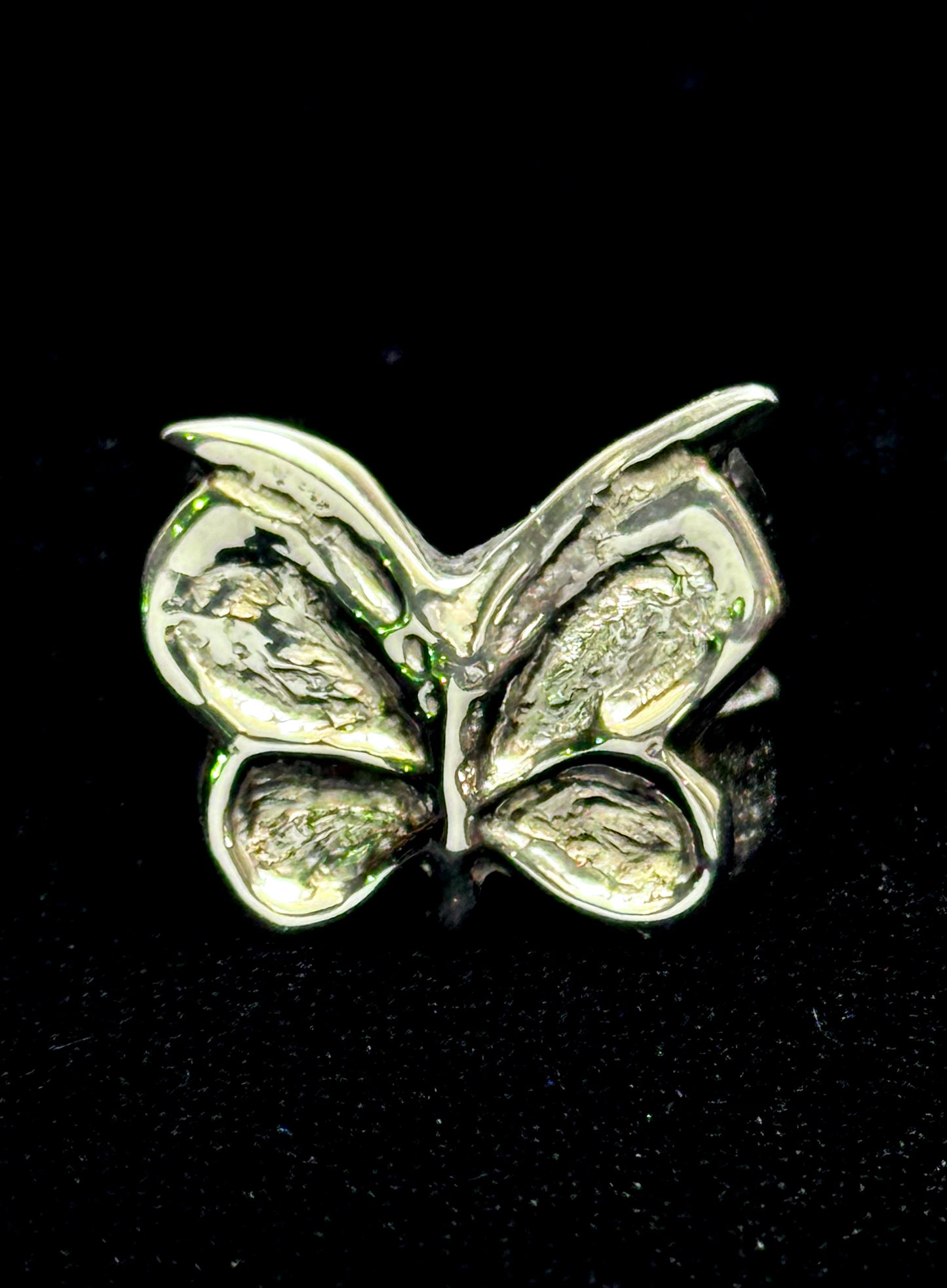 Butterfly ring